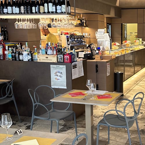 Il Salotto, Alba