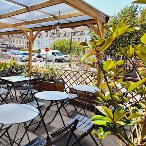 Opticafe, Vernon