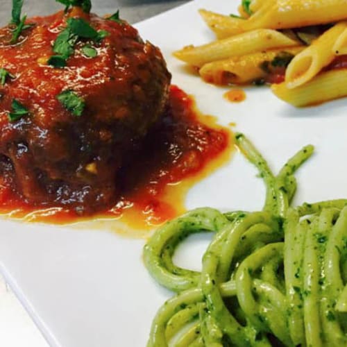 La Locandina di Napoli, Issy-les-Moulineaux