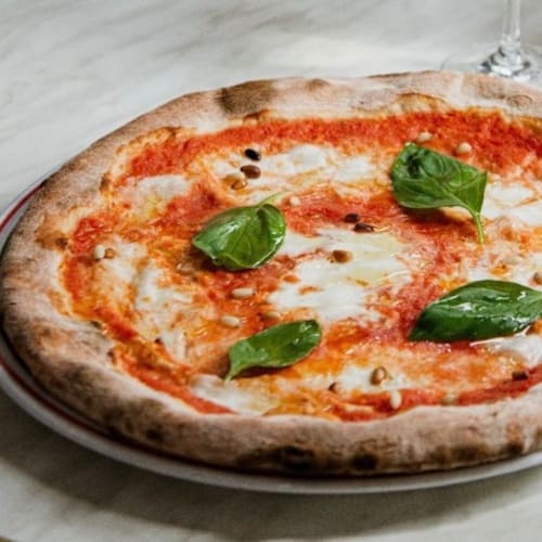 La Cerise sur la Pizza - Place des Vosges, Paris