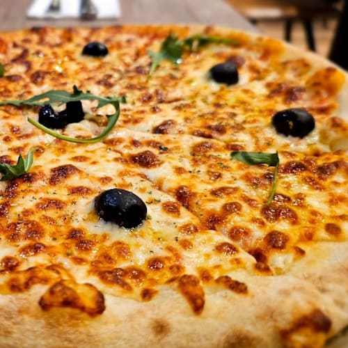 Andrea Pizza, Paris