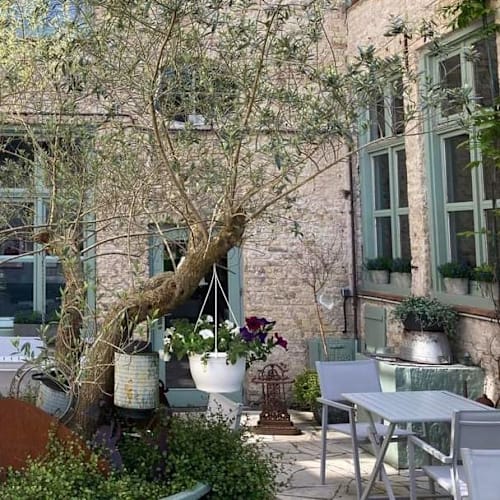 Bienvenue Chez Nous, Bergues