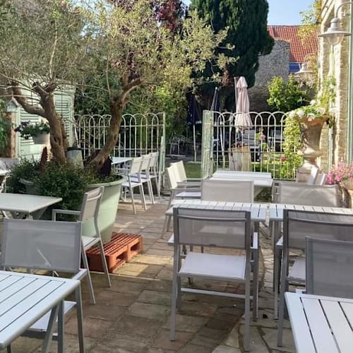 Bienvenue Chez Nous, Bergues