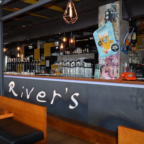River's Pub, Rouen