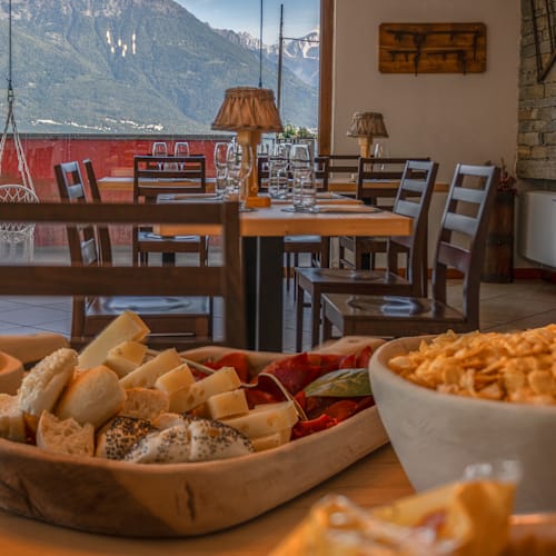 Una finestra sulle Alpi, Bema