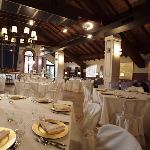 MAISON MILANO DinnerShow - Cena con Spettacolo, Milan