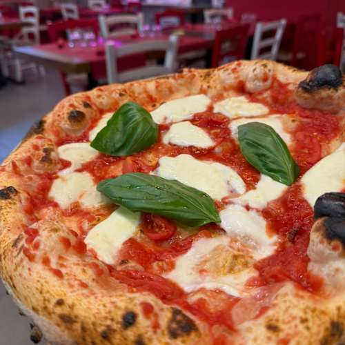 Abbracciame pizza e cocktail, Borgomanero