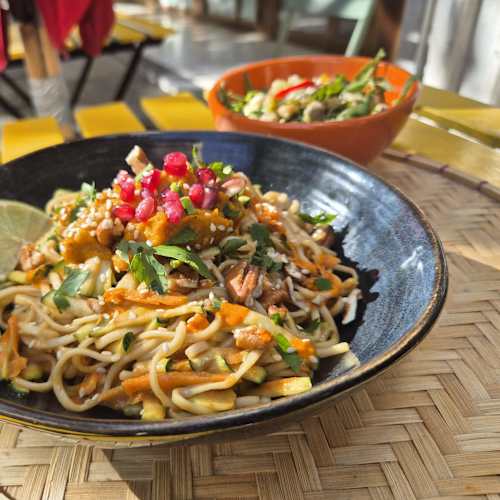 Yvonne & Nala, Genève