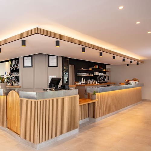 Restaurant le senia, Orly