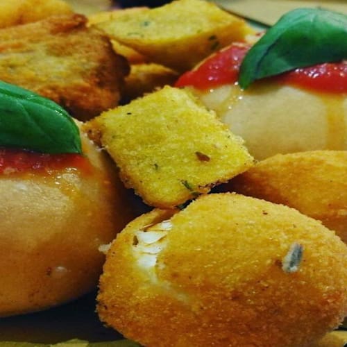 La Caletta Napoletana, Roma