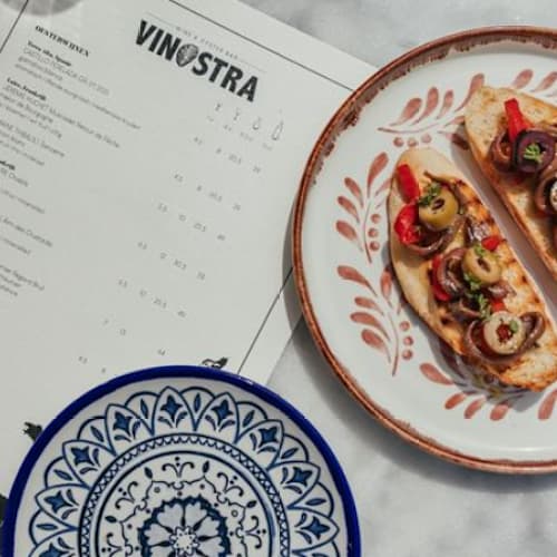 Vinostra Wine & Oyster Bar, Den Haag