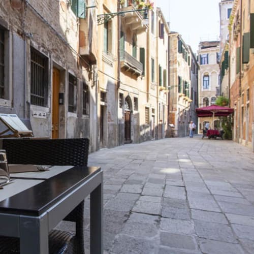 Rosa Rossa, Venezia