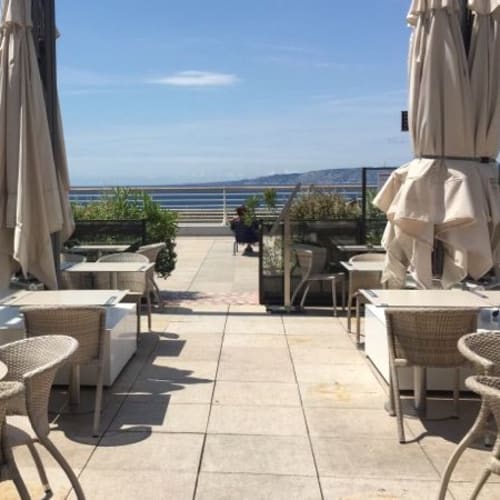 Le Roy René - Brasserie avec Terrasse – Fruits de Mer & Poissons, Marseille