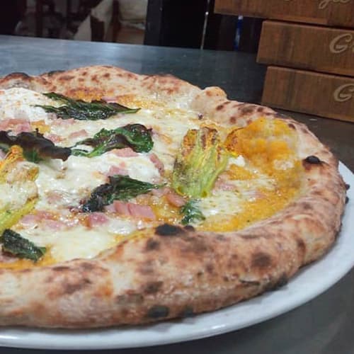 È Qui la Pizza dei Fratelli De Sivo, Napoli