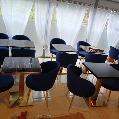 L& J Lounge, Vauhallan