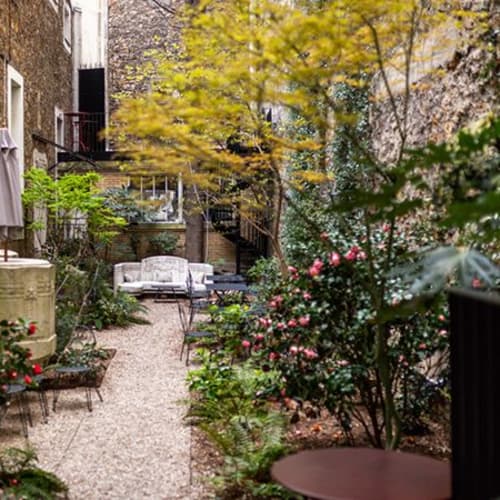 La Démocratie, Paris