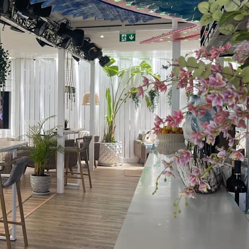 Eduardo's Paradise, Almancil