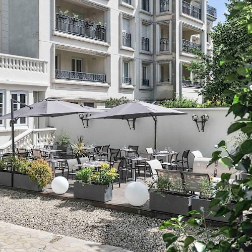 La Villa Saint-Cloud, Saint-Cloud