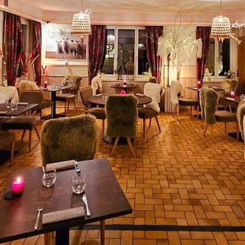 Auberge Des Carabiniers, Saint-Aubin