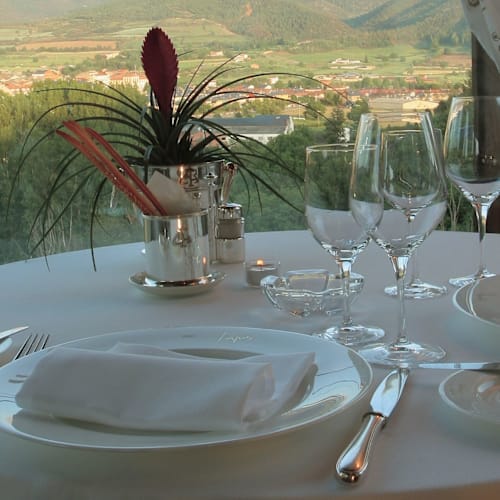 Tapies - Hotel Castell Ciutat, La Seu d'Urgell