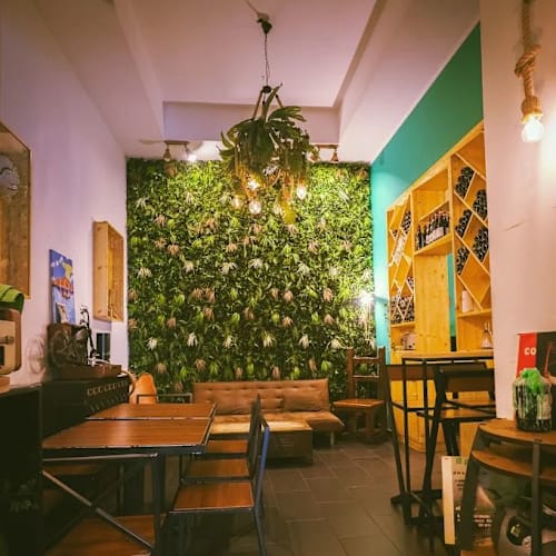 Oneiro Gardenbar, Napoli