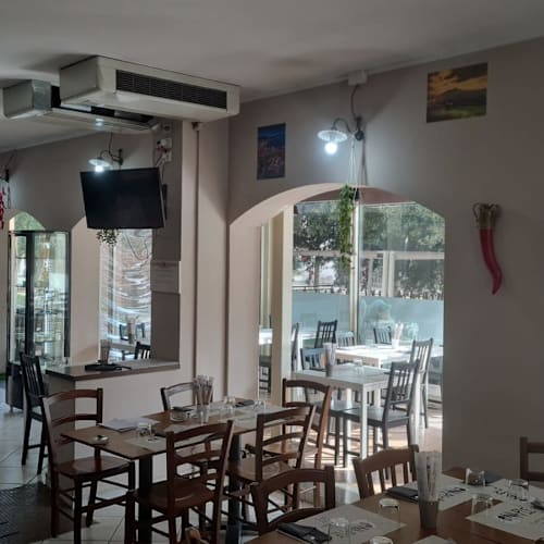 La Vecchia Napoli, Russi