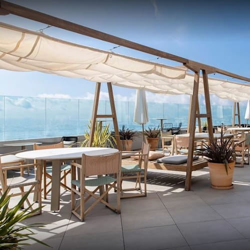 Radio Rooftop ME Sitges Terramar (Only Adults), Sitges