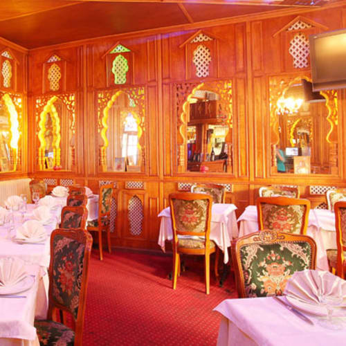 Etoile du Kashmir, Paris