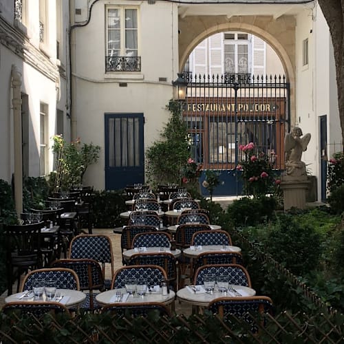 Le Prince Racine, Paris