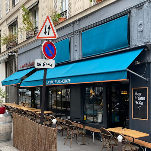 La Vache Acrobate, Paris