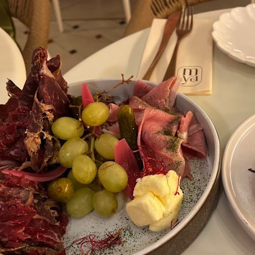 Mya - Restaurant, Paris