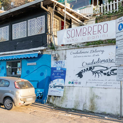 Sombrero vino e panini, Napoli