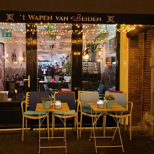Het Wapen van Leiden, Leiden