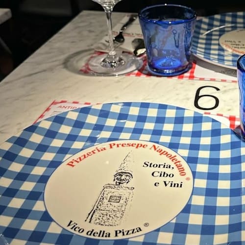 Pizzeria Ostaria Presepe Napoletano by Sorbillo, Napoli