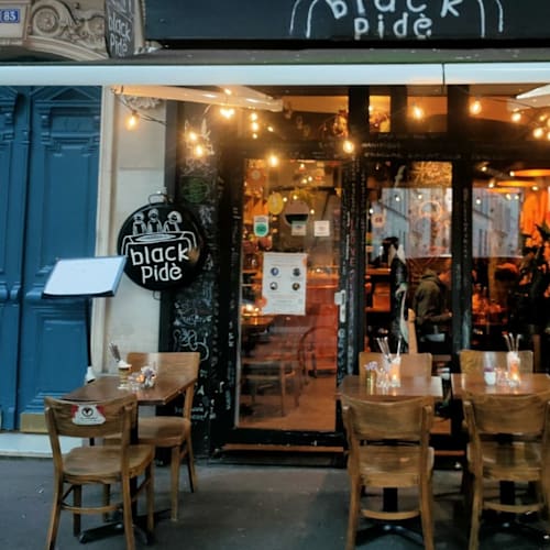 Black Pide, Paris