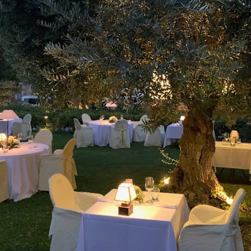 Unique Al Palatino Garden Restaurant, Roma