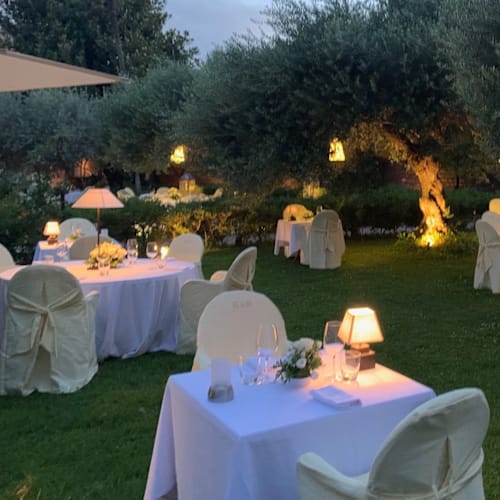 Unique Al Palatino Garden Restaurant, Roma