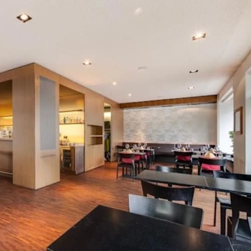 Le Coubertin by India Town, Biel