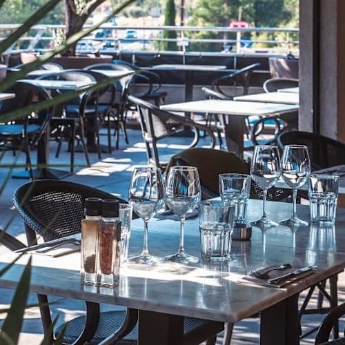 Le Local, Bouc-Bel-Air