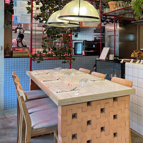 Starving Club, Paris