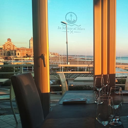 In Mezzo al Mare, Nettuno