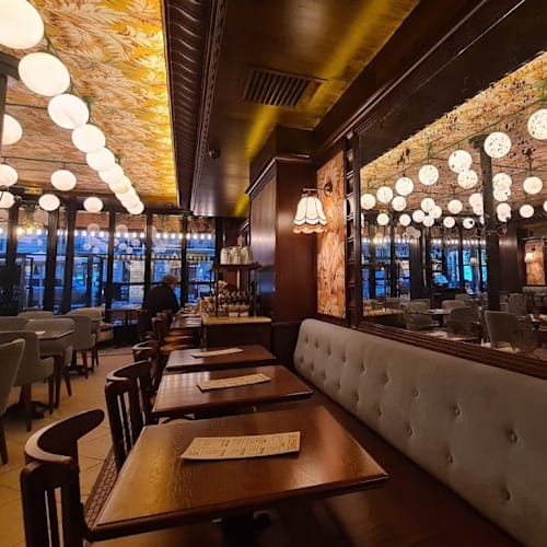 Le Piquet, Paris