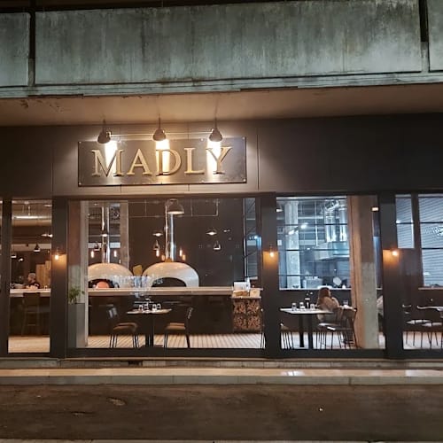 Madly, Roma