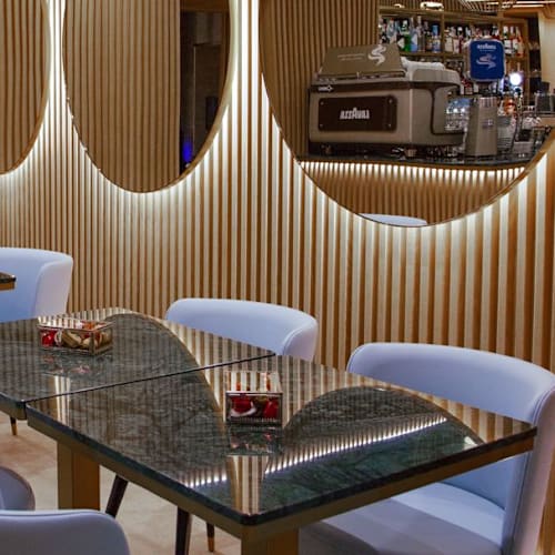 Zenit Cocktail & Cuisine, Olbia