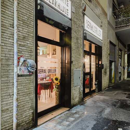 Serial Griller, Roma