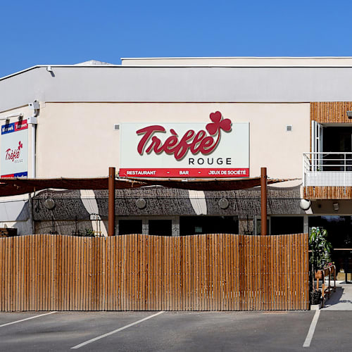 Le Trèfle Rouge : restaurant - jeux de société, Lattes