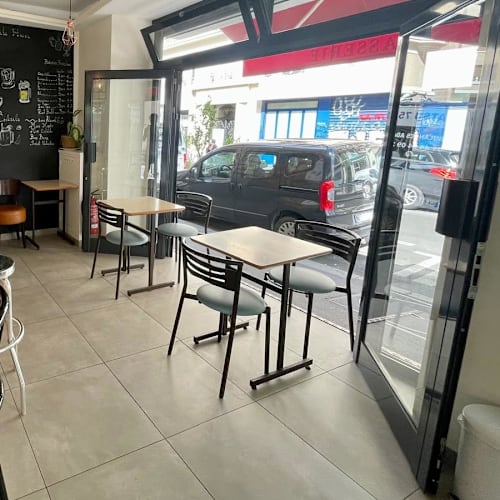 La Petite Heure, Paris