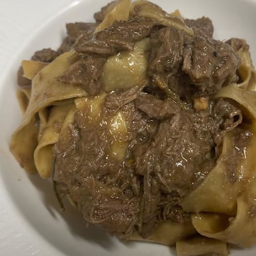 Trentatrè - cucina e caffè, Castello di Serravalle