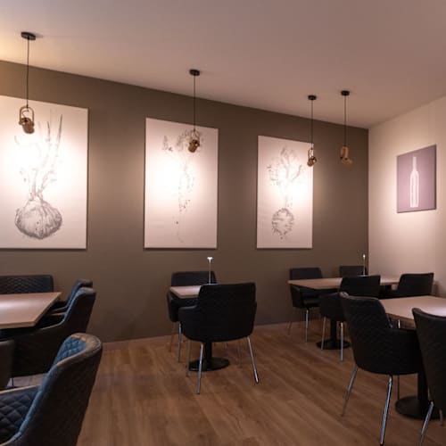 Trentatrè - cucina e caffè, Castello di Serravalle