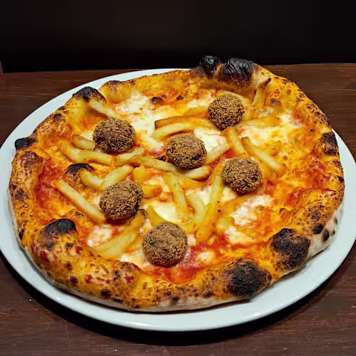 288 Pizzeria Lounge Bar, Mesero